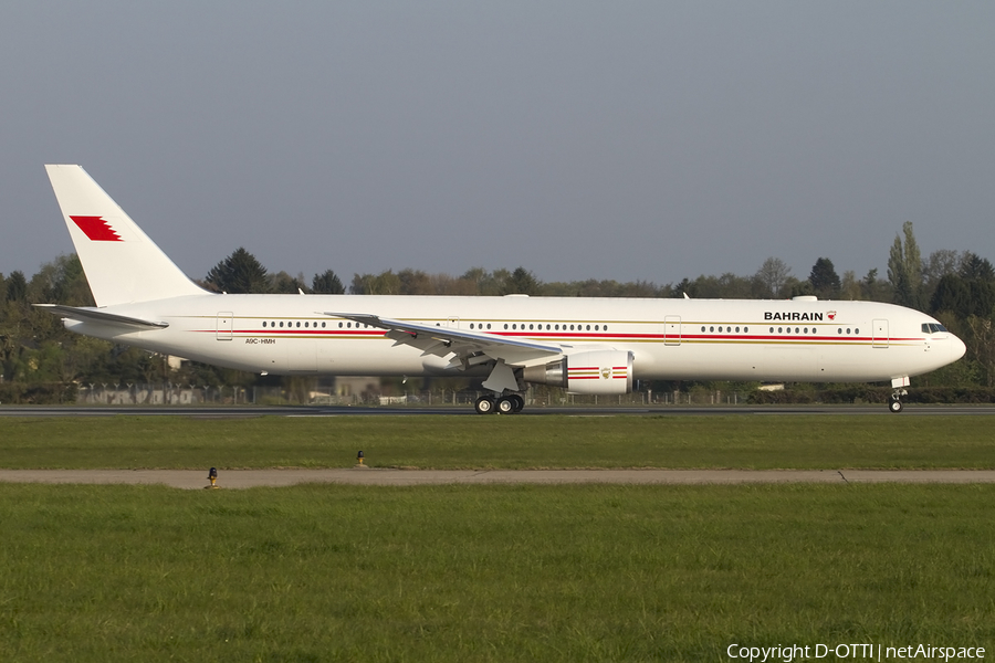 Bahrain Amiri Flight Boeing 767-4FS(ER) (A9C-HMH) | Photo 436129