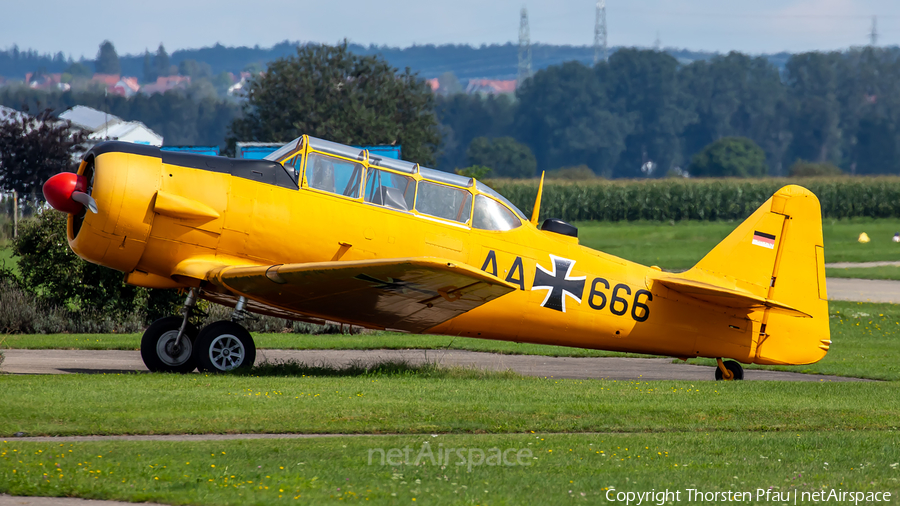 German Air Force Canadian Car &amp; Foundry Harvard 4 (AA666) | Photo 403630