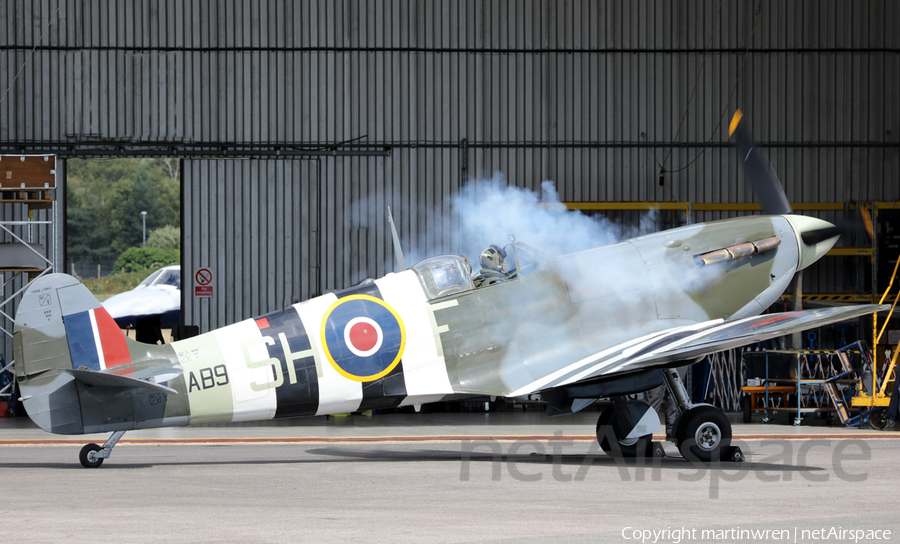 Royal Air Force Supermarine Spitfire Mk VB (AB910) | Photo 259888