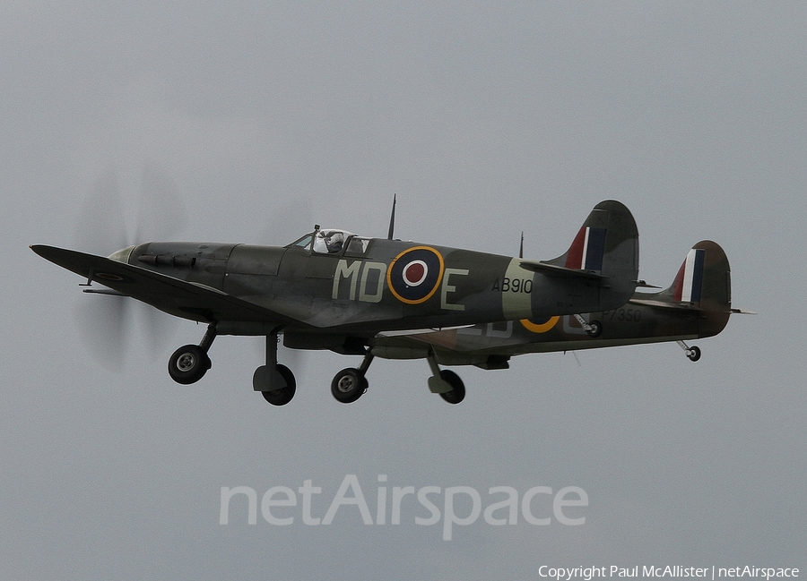 Royal Air Force Supermarine Spitfire Mk VB (AB910) | Photo 158255