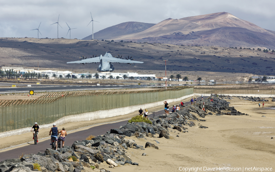 Aviation photo 528300