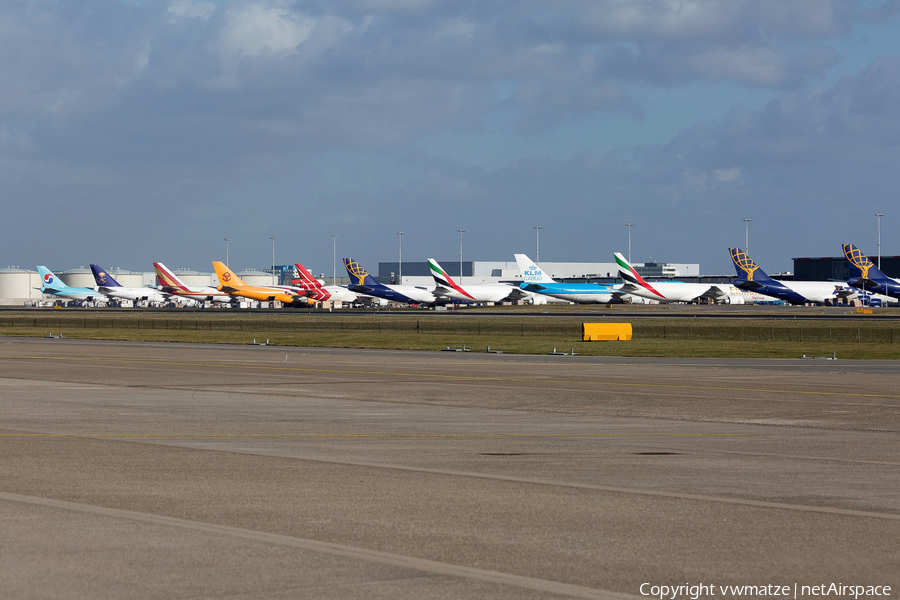 Aviation photo 582835