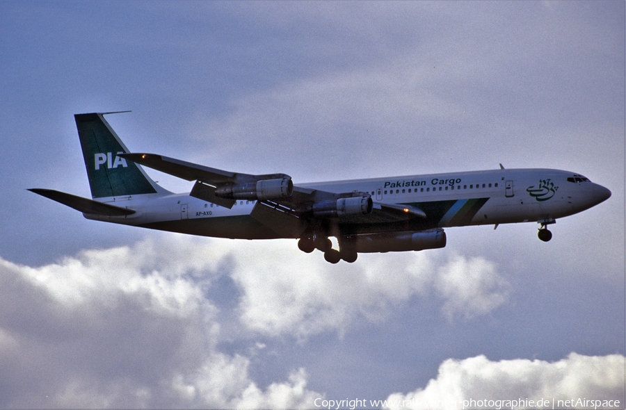 Pakistan International Airlines Cargo Boeing 707-340C (AP-AXG) | Photo 454633