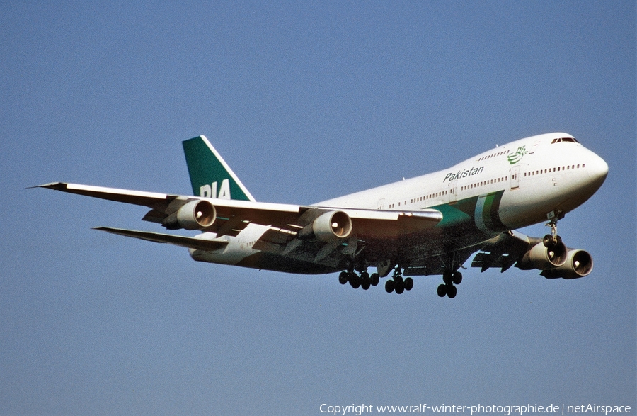 Pakistan International Airlines - PIA Boeing 747-217B (AP-BCL) | Photo 441127
