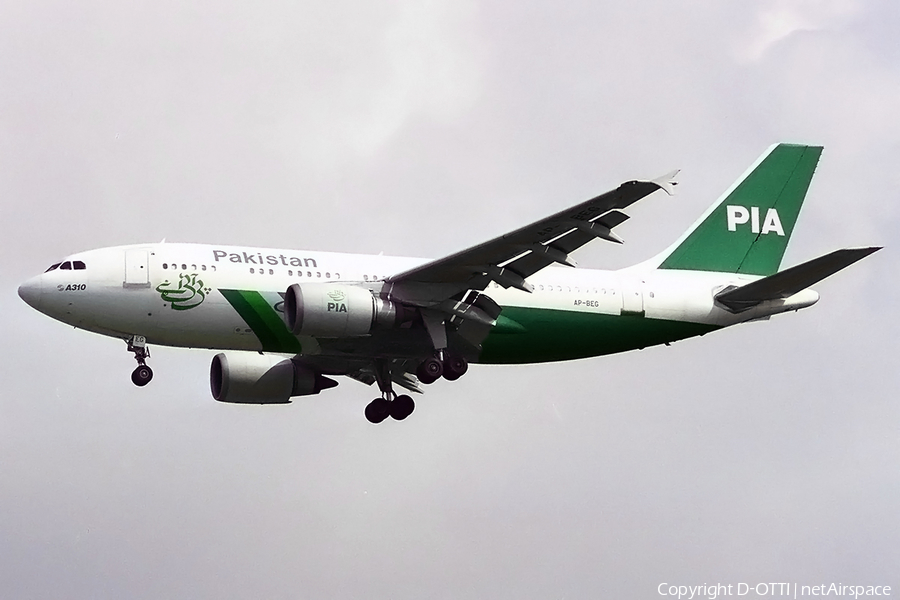 Pakistan International Airlines - PIA Airbus A310-308 (AP-BEG) | Photo 191346