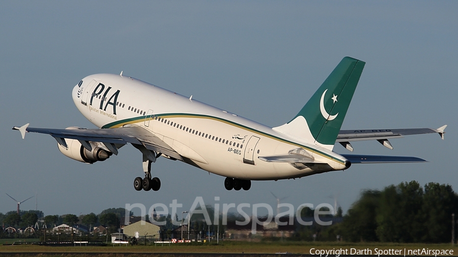 Pakistan International Airlines - PIA Airbus A310-308 (AP-BEG) | Photo 210227