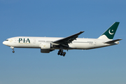 Pakistan International Airlines - PIA Boeing 777-240(ER) (AP-BGJ) at  London - Heathrow, United Kingdom