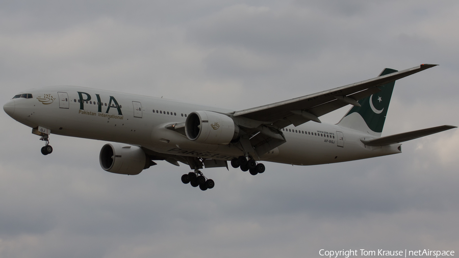 Pakistan International Airlines - PIA Boeing 777-240(ER) (AP-BGJ) | Photo 328136