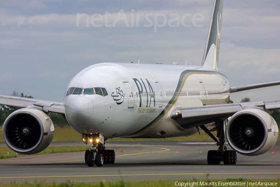Pakistan International Airlines - PIA Boeing 777-240(ER) (AP-BGK) | Photo 88638