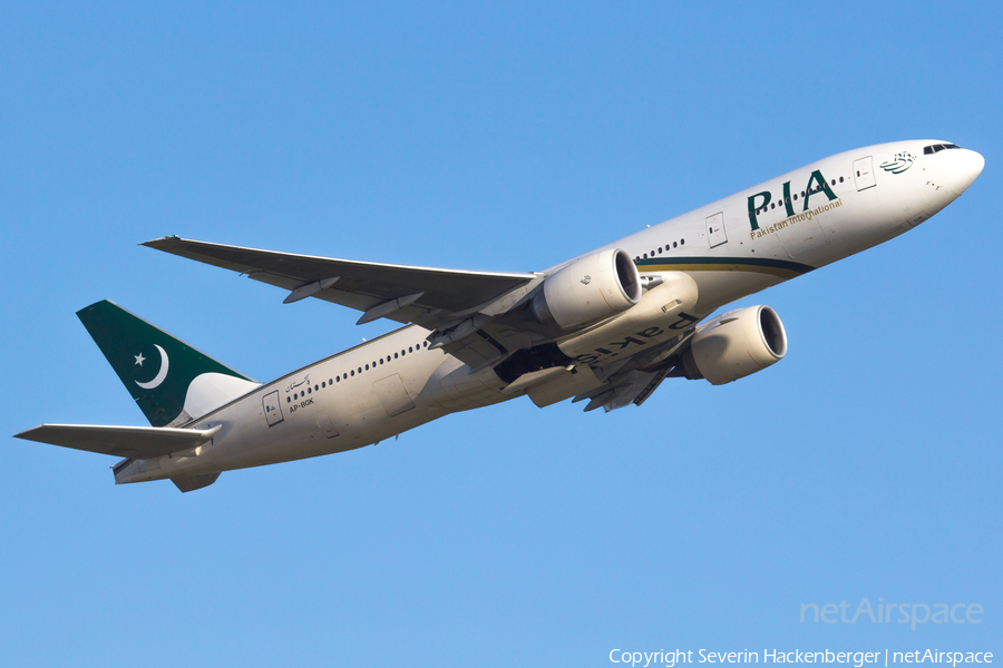 Pakistan International Airlines - PIA Boeing 777-240(ER) (AP-BGK) | Photo 205571