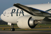 Pakistan International Airlines - PIA Boeing 777-240(ER) (AP-BGK) at  Manchester - International (Ringway), United Kingdom
