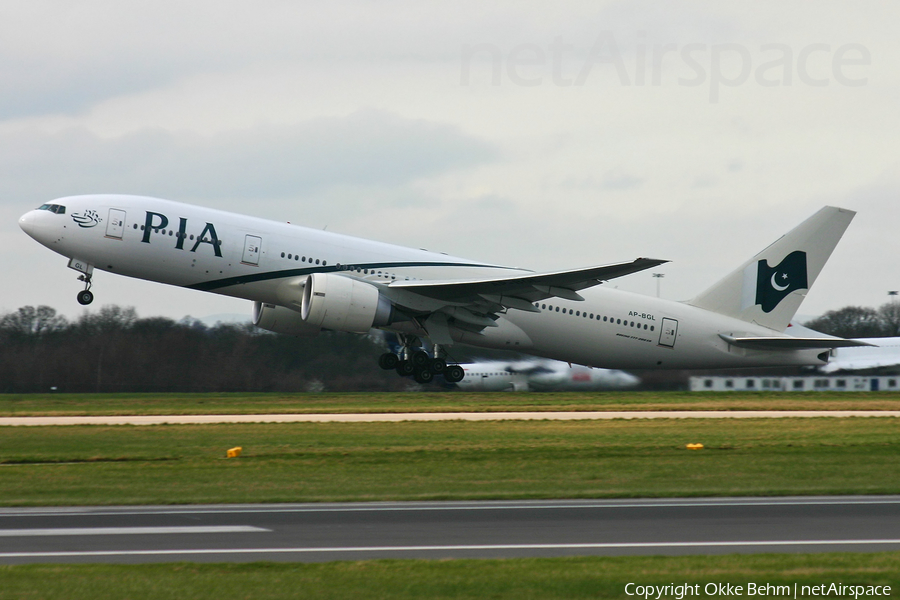 Pakistan International Airlines - PIA Boeing 777-240(ER) (AP-BGL) | Photo 102376