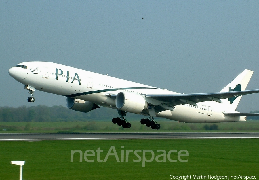 Pakistan International Airlines - PIA Boeing 777-240(ER) (AP-BGL) | Photo 102601