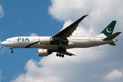 Pakistan International Airlines - PIA Boeing 777-240LR (AP-BGY) at  New York - John F. Kennedy International, United States