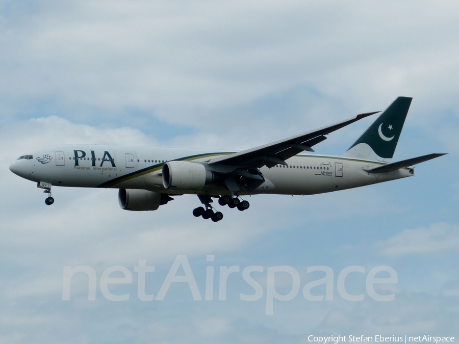 Pakistan International Airlines - PIA Boeing 777-240LR (AP-BGY) | Photo 127859