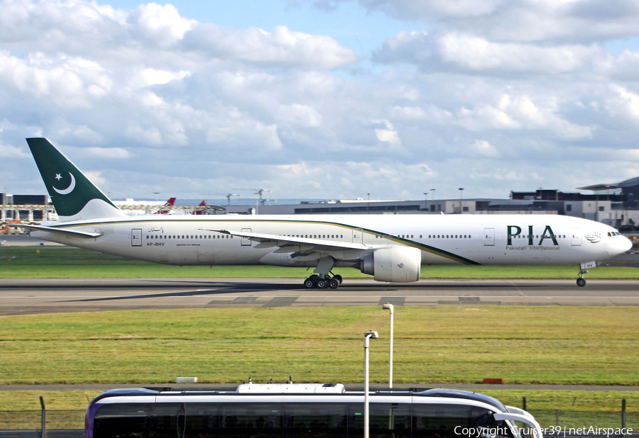 Pakistan International Airlines - PIA Boeing 777-340(ER) (AP-BHV) | Photo 219475
