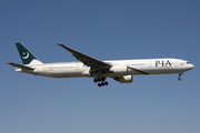 Pakistan International Airlines - PIA Boeing 777-340(ER) (AP-BHW) at  London - Heathrow, United Kingdom