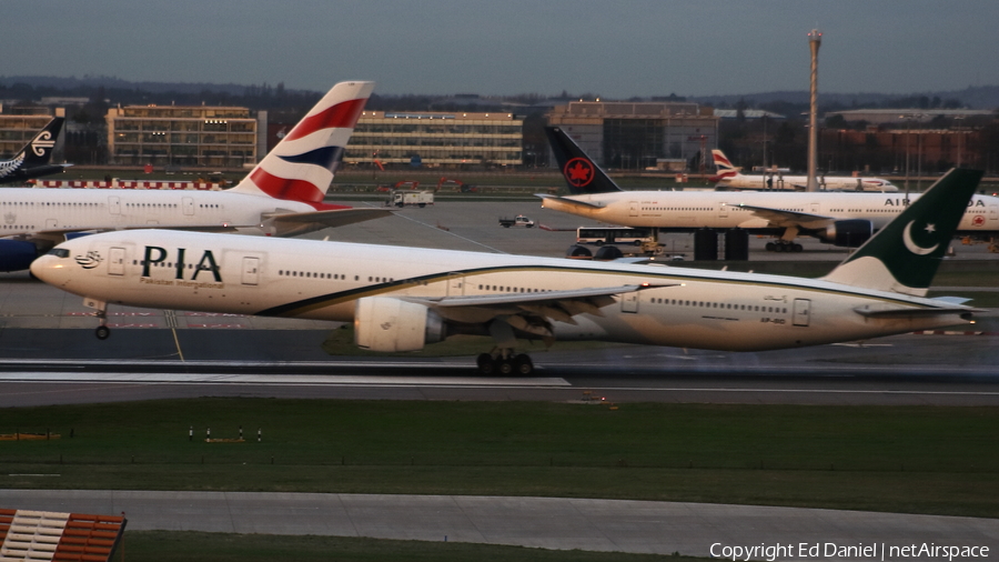 Pakistan International Airlines - PIA Boeing 777-340(ER) (AP-BID) | Photo 288005