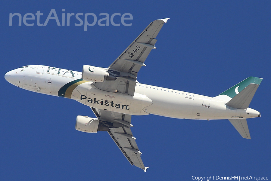 Pakistan International Airlines - PIA Airbus A320-214 (AP-BLS) | Photo 389082