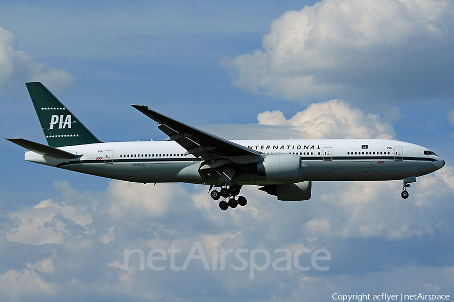 Pakistan International Airlines - PIA Boeing 777-2Q8(ER) (AP-BMG) | Photo 152416