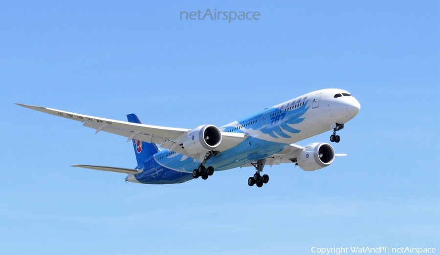 China Southern Airlines Boeing 787-9 Dreamliner (B-1293) | Photo 442108