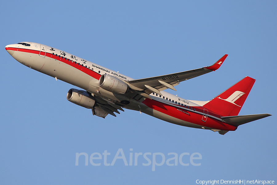 Shanghai Airlines Boeing 737-89P (B-1512) | Photo 348974