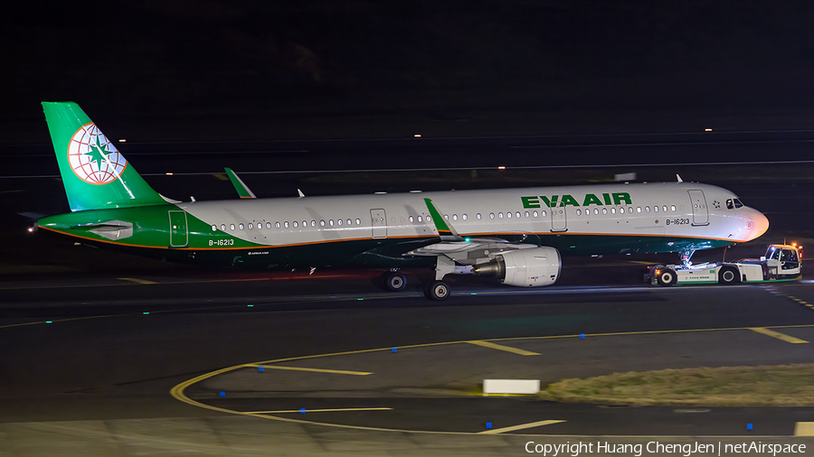 EVA Air Airbus A321-211 (B-16213) | Photo 660239