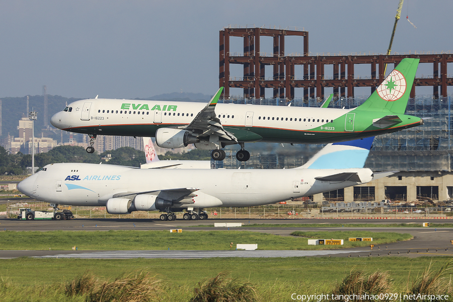EVA Air Airbus A320-211 (B-16223) | Photo 640159