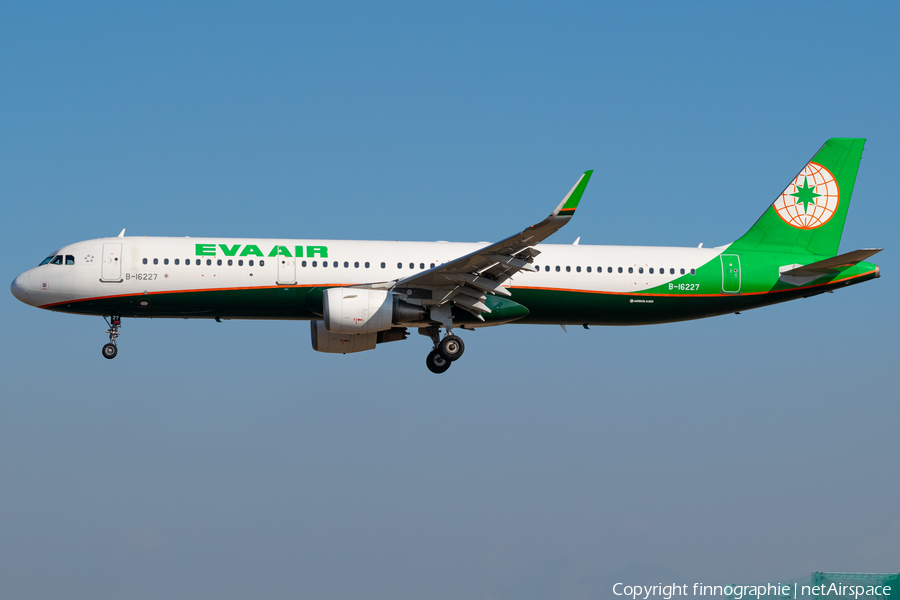 EVA Air Airbus A321-211 (B-16227) | Photo 543733