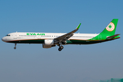 EVA Air Airbus A321-211 (B-16227) at  Gimpo - International, South Korea