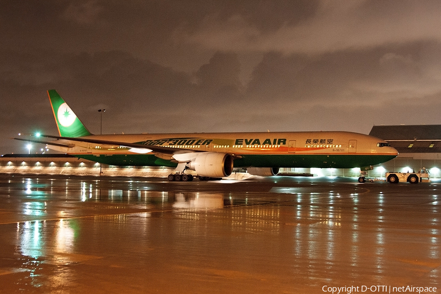 EVA Air Boeing 777-35E(ER) (B-16701) | Photo 333135