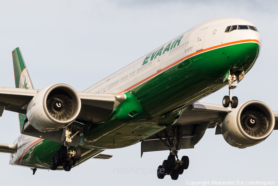 EVA Air Boeing 777-35E(ER) (B-16707) | Photo 88514