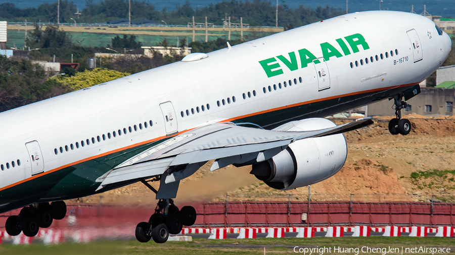 EVA Air Boeing 777-35E(ER) (B-16710) | Photo 660376