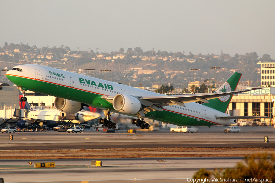 EVA Air Boeing 777-35E(ER) (B-16711) | Photo 12711