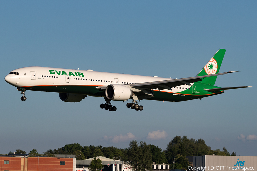 EVA Air Boeing 777-35E(ER) (B-16713) | Photo 166163