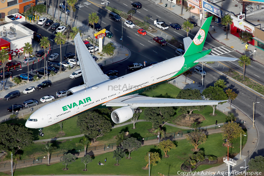 EVA Air Boeing 777-35E(ER) (B-16713) | Photo 209221