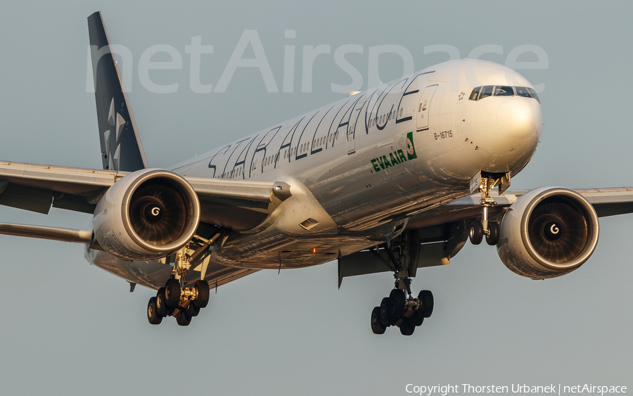 EVA Air Boeing 777-35E(ER) (B-16715) | Photo 354638