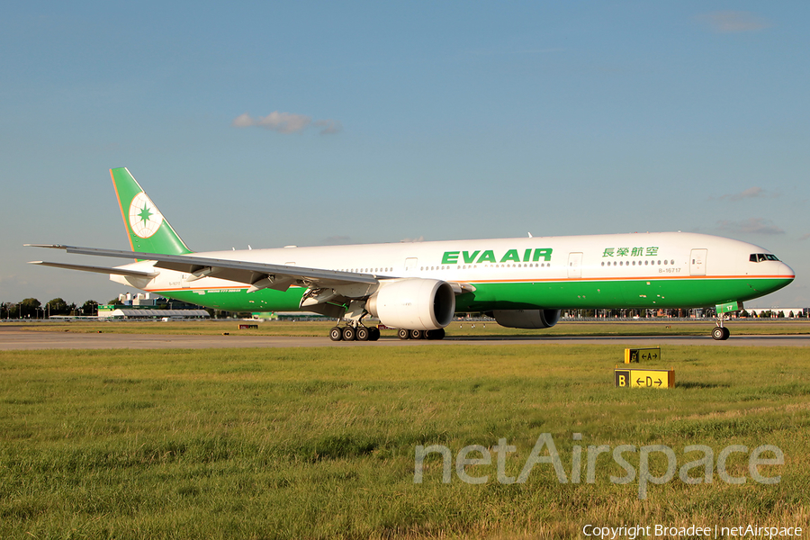 EVA Air Boeing 777-35E(ER) (B-16717) | Photo 9031