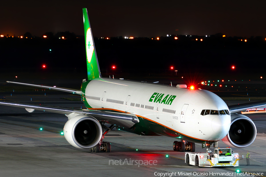 EVA Air Boeing 777-35E(ER) (B-16725) | Photo 224469