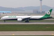 EVA Air Boeing 777-35E(ER) (B-16727) at  Seoul - Incheon International, South Korea
