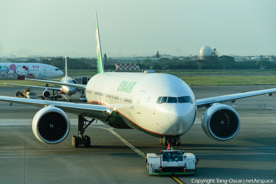 EVA Air Boeing 777-35E(ER) (B-16727) | Photo 460065