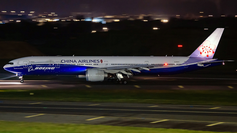 China Airlines Boeing 777-309(ER) (B-18007) at  Taipei - Taoyuan, Taiwan