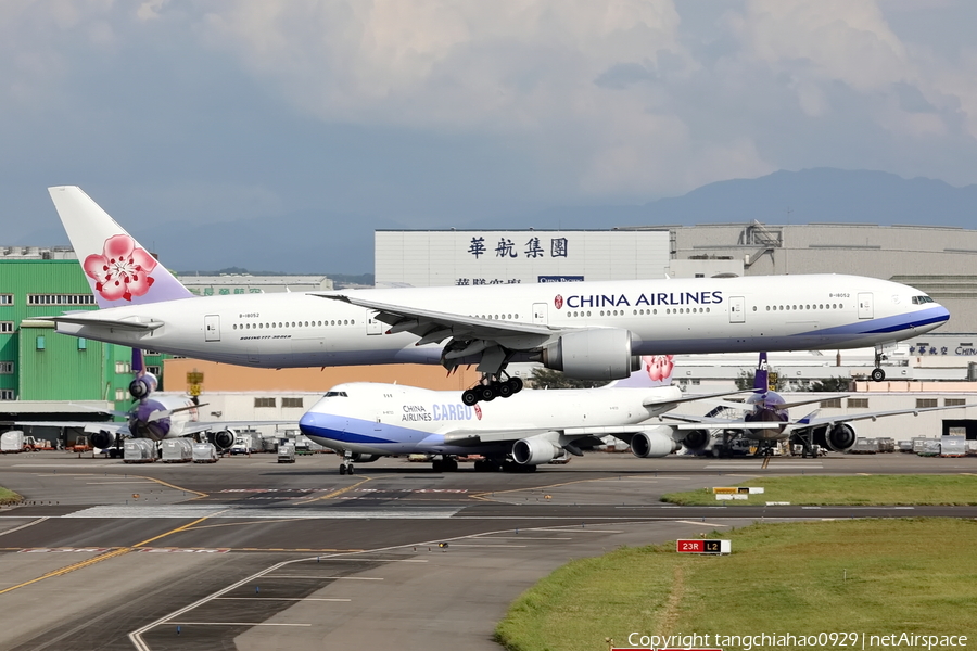 China Airlines Boeing 777-36N(ER) (B-18052) | Photo 522340