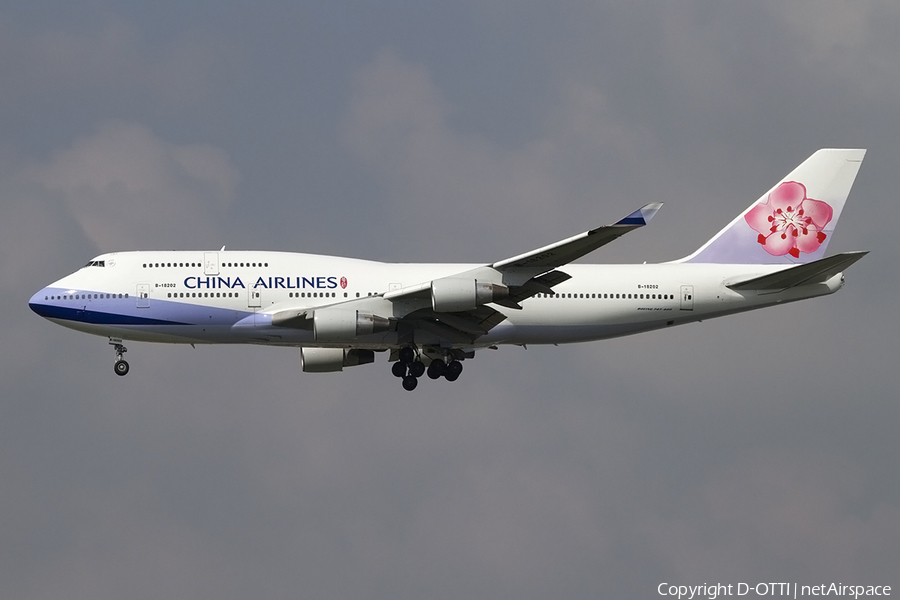 China Airlines Boeing 747-409 (B-18202) | Photo 399556