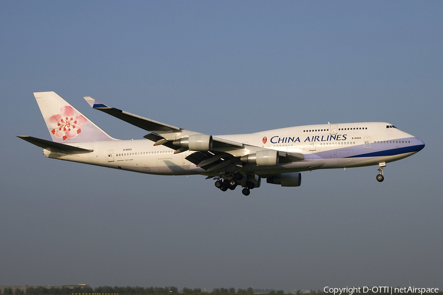 China Airlines Boeing 747-409 (B-18203) | Photo 277993