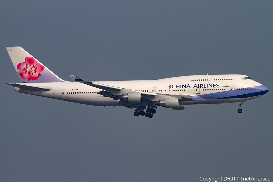 China Airlines Boeing 747-409 (B-18205) | Photo 397933