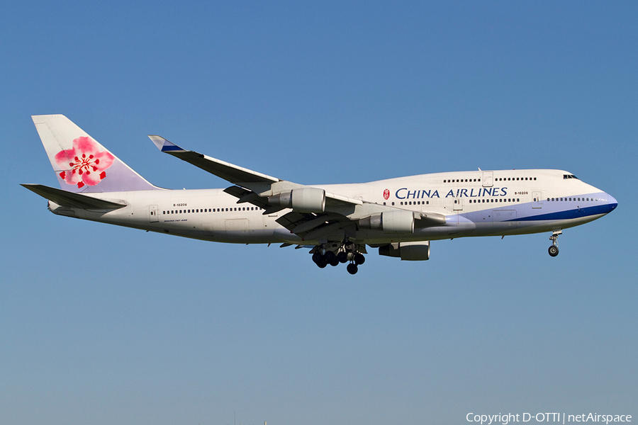 China Airlines Boeing 747-409 (B-18206) | Photo 358337