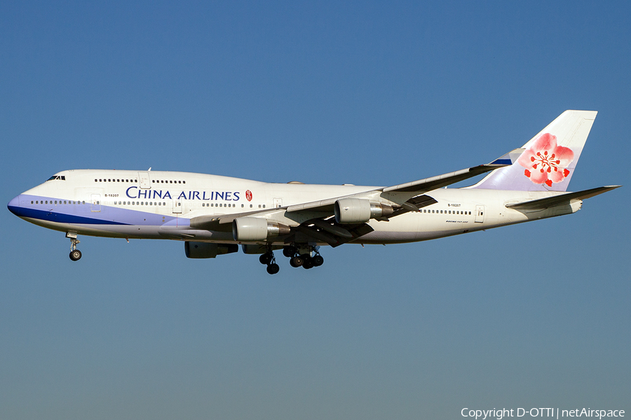 China Airlines Boeing 747-409 (B-18207) | Photo 202987