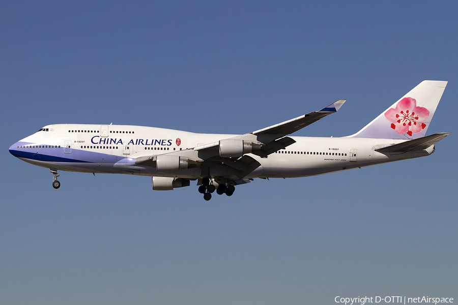 China Airlines Boeing 747-409 (B-18207) | Photo 457460