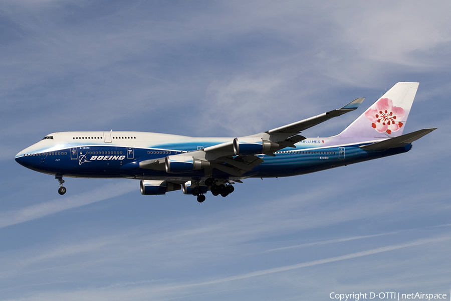 China Airlines Boeing 747-409 (B-18210) | Photo 279800